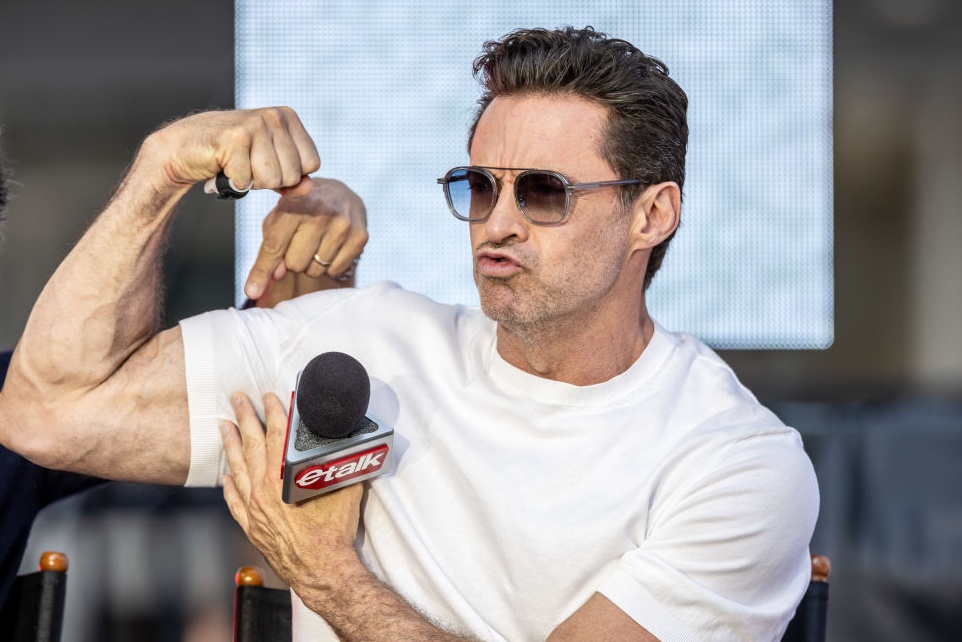 Hugh Jackman félmeztelen izmos