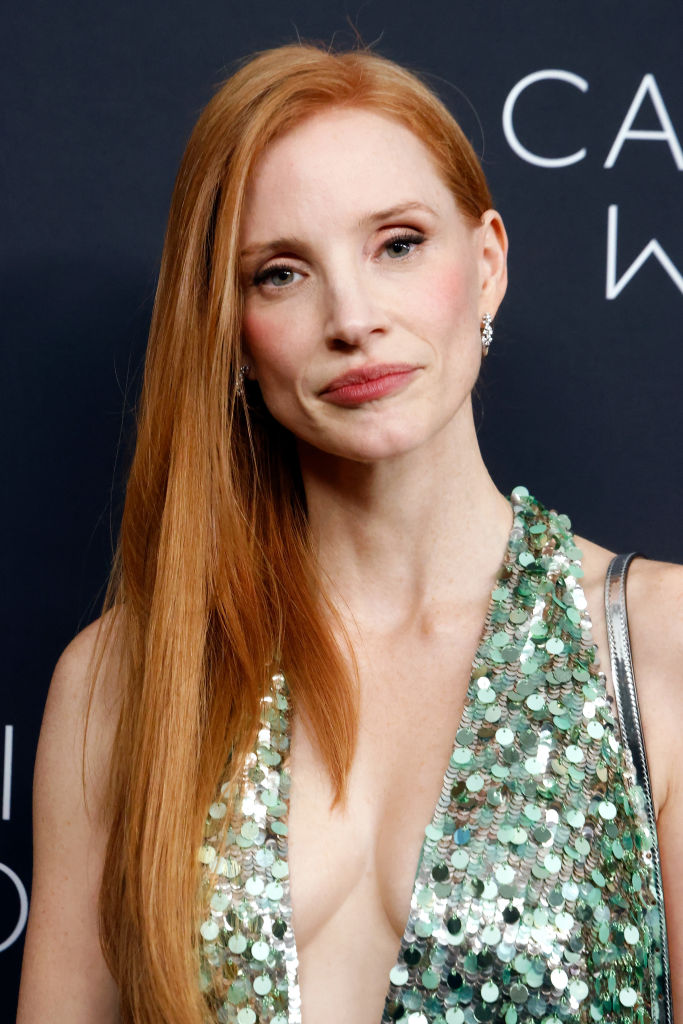 Jessica Chastain viseli a 2024-es ősz egyik legtrendibb hajszínét, a sült barackot