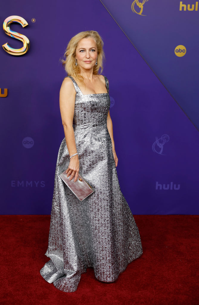 Gillian Anderson ruhája a 2024-es Emmy-díjátadón