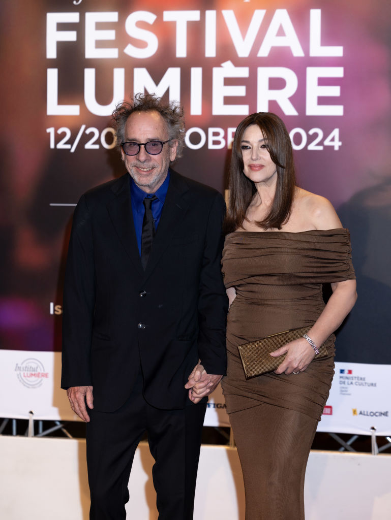 Monica Bellucci és párja, a legendás rendező, Tim Burton