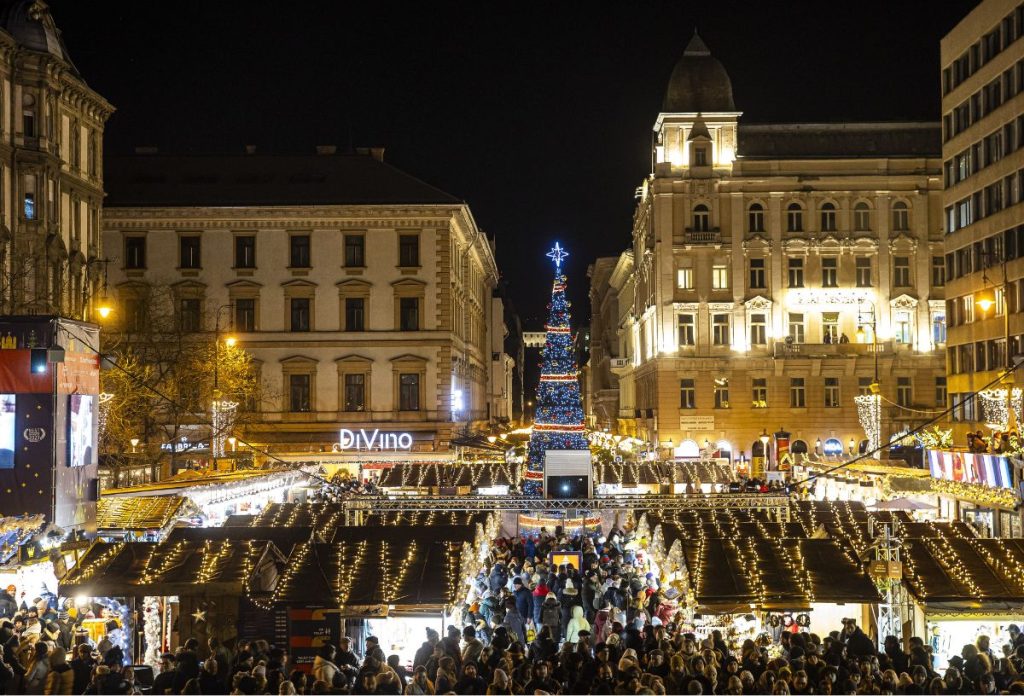 Lassan készülhetünk, mert nemsokára kezdődik 2024-ben is a budapesti karácsonyi vásár