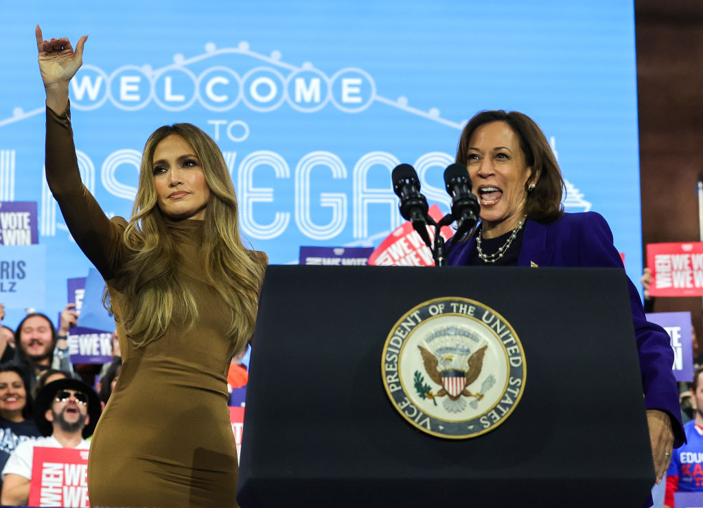 Jennifer Lopez Kamala Harris mellett kampányol az amerikai elnökválasztáson