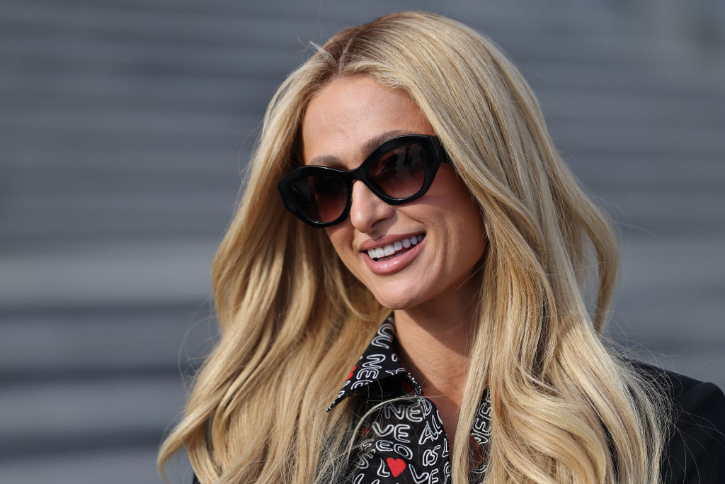 Paris Hilton meztelen fotó karácsony