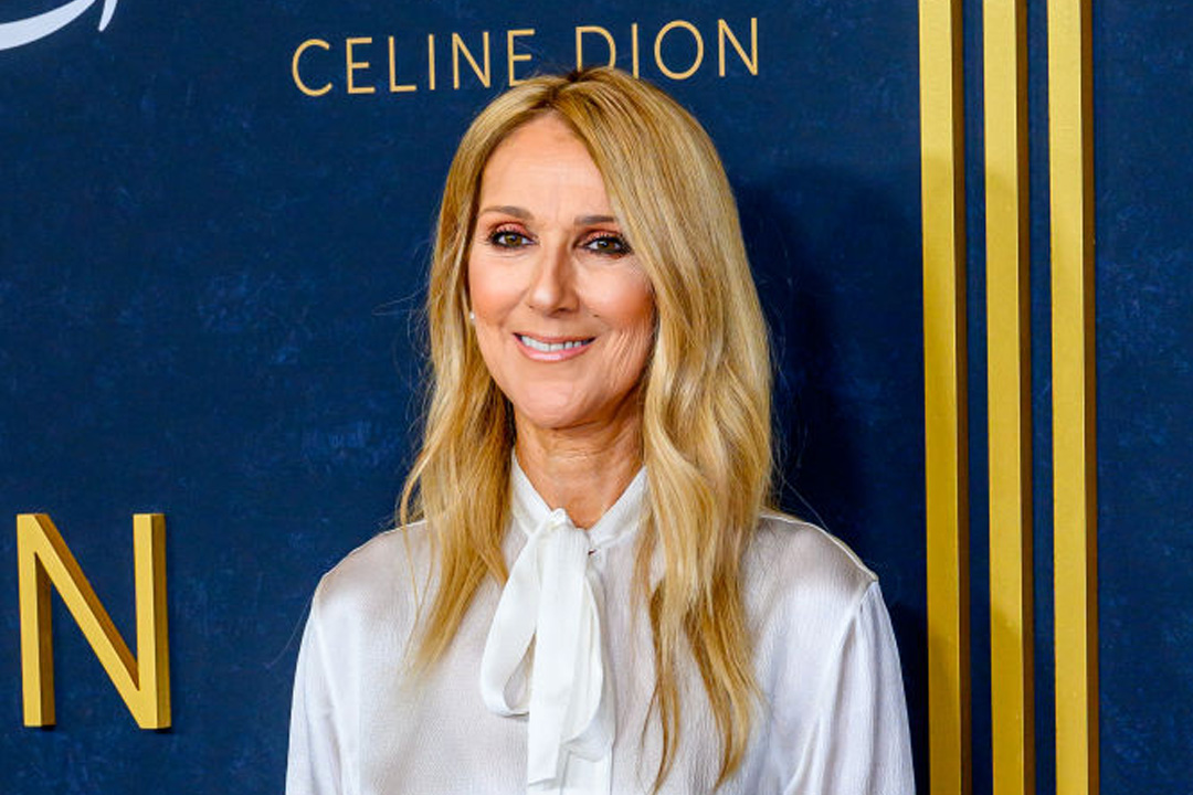 Celine Dion: karácsonyi ruháját egy merész cipővel dobta fel