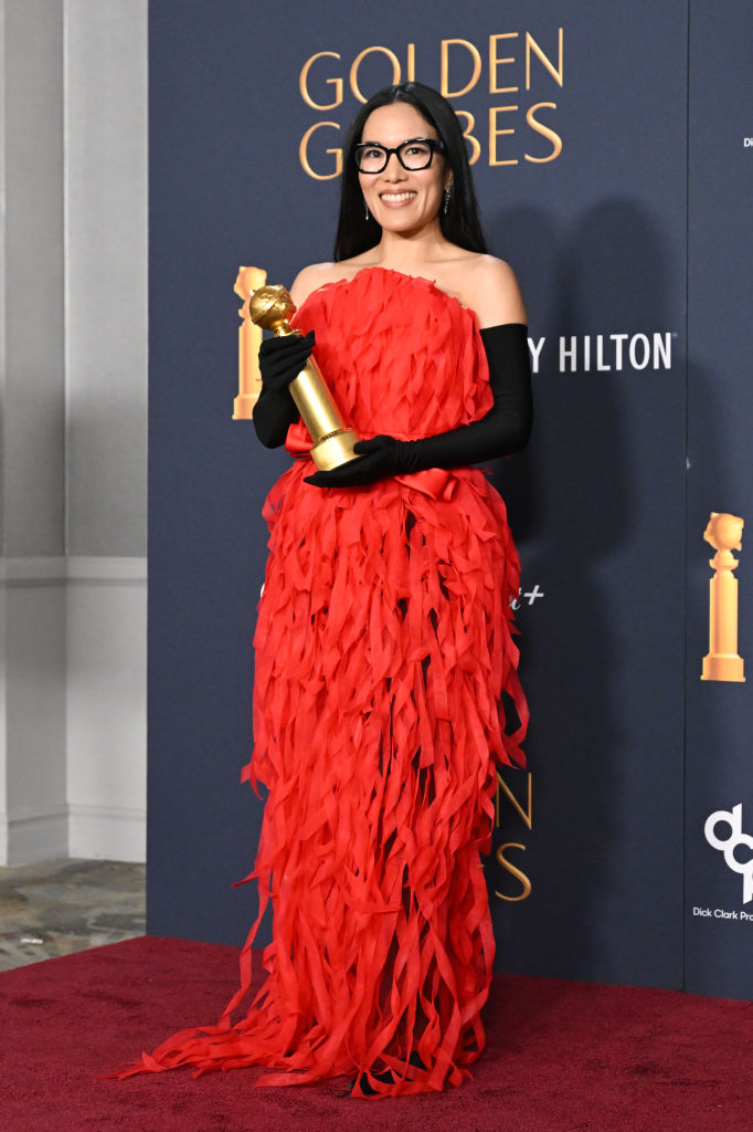 Ali Wong ruhája a 2025-ös Golden Globe-gálán