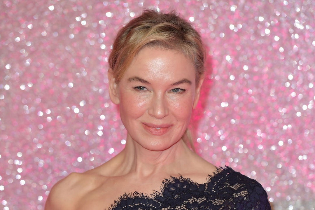 Renée Zellweger fekete csipkeruhájára nincsenek szavak