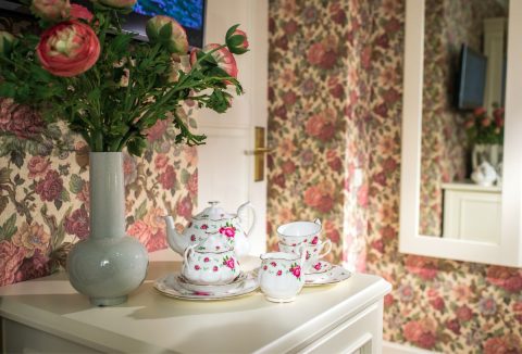 Retró lakásdekorációs trend 2025