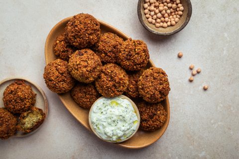 Házi falafel: olcsóbb és laktatóbb, mint a fasírt