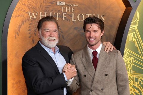 Arnold Schwarzenegger fia meztelenkedik A Fehér Lótusz 3-ban