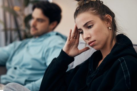 A férjem szeret, de láthatóan bálványozza egy kolléganőjét