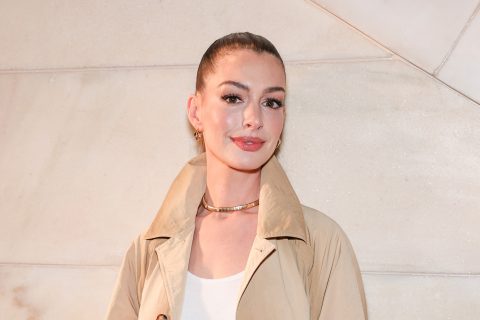 anne-hathaway-arcplasztika