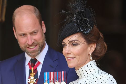 Katalin hercegné pöttyös ruha divat