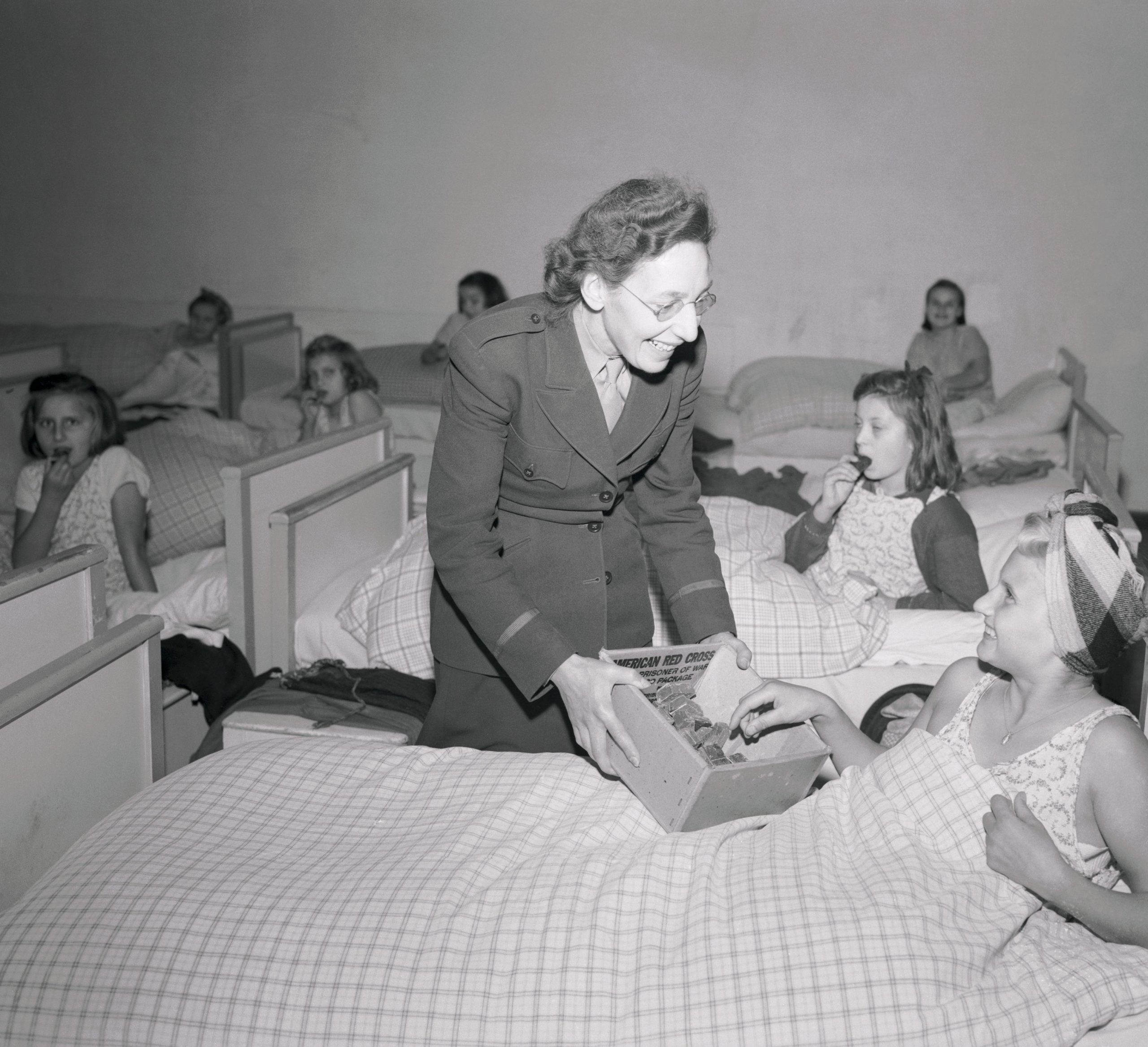 Pillanatkép a Kloster árvaházból, 1945