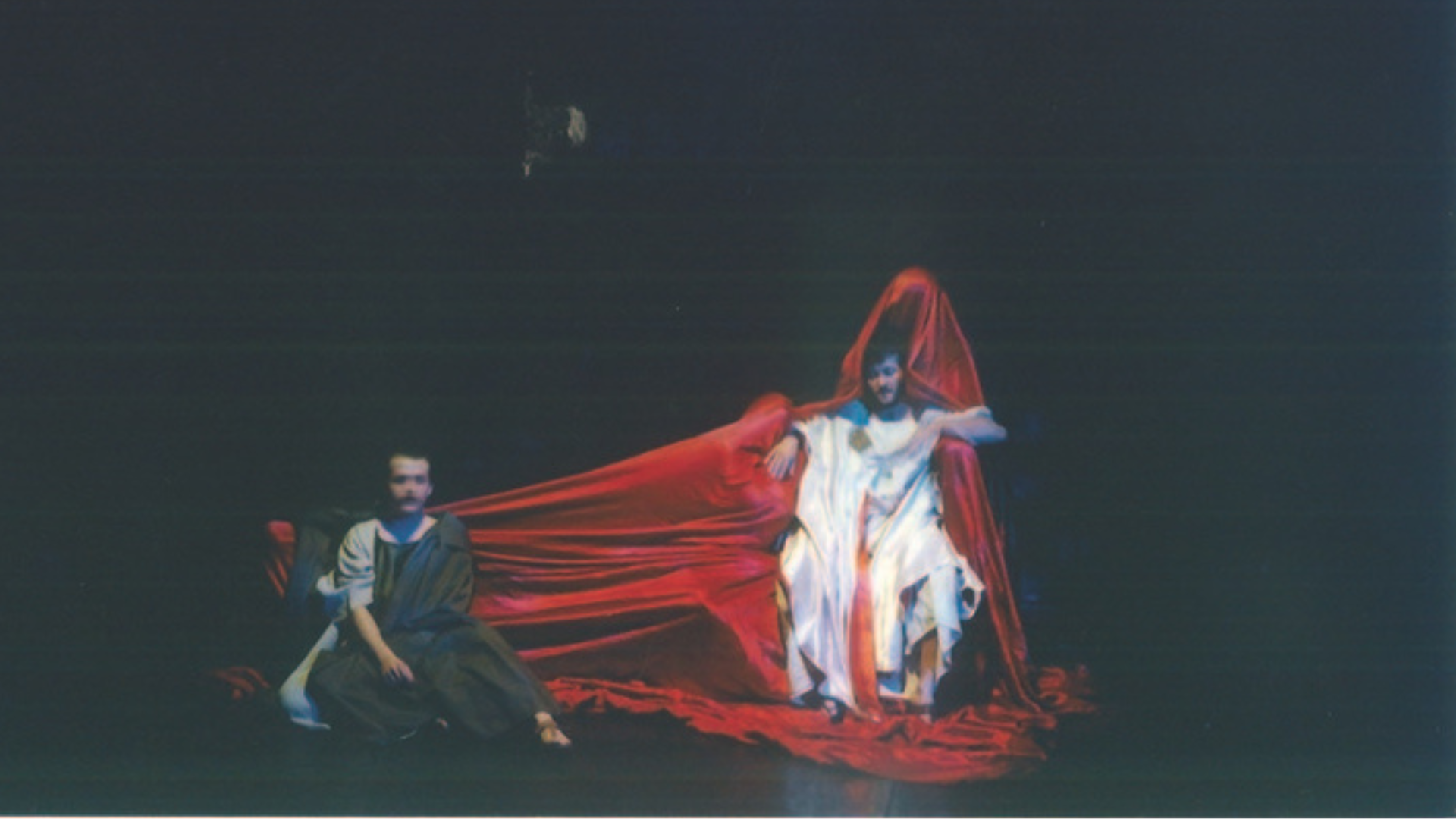 A Mester és Margarita a Szkéné színház előadásában.