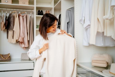 Fehér ruhák tisztítása: így maradnak fehérek ﻿