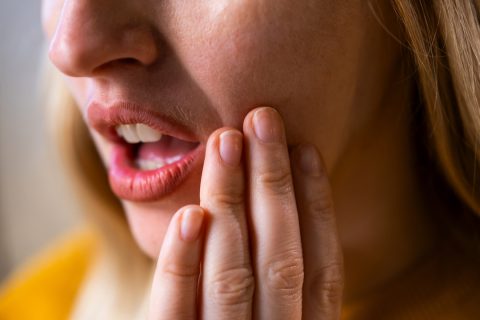 Fogak jelentése álomban: gond van a kommunikációddal