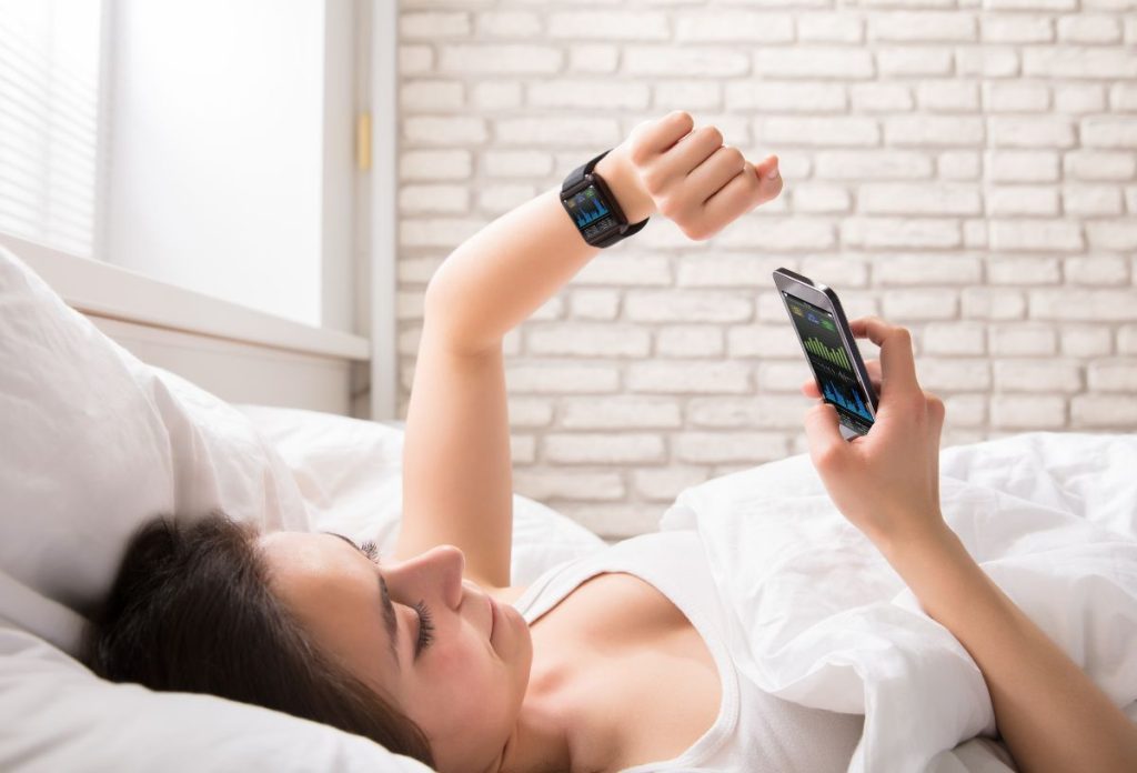 Nem alszunk jobban tőle, ha monitorozzuk az alvásunkat, inkább vegyük le lefekvés előtt az okosórát