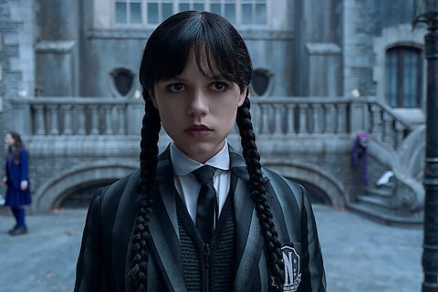 Jenna Ortega Wednesday szerepében a Netflixes sorozat második évadában