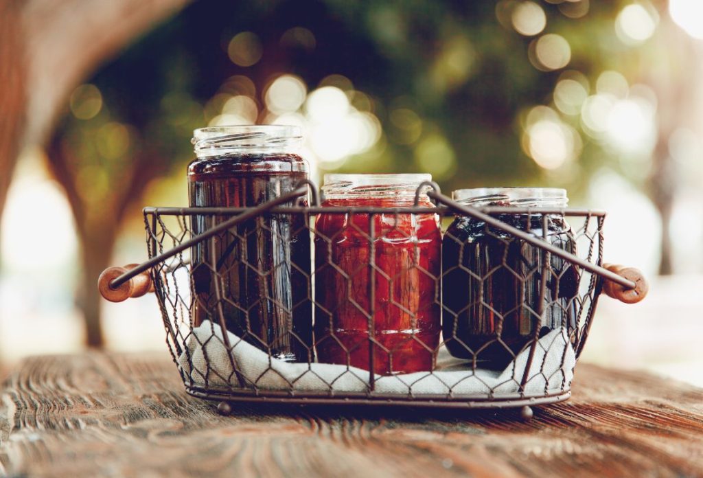 Házi gyümölcslekvár ajándékba kerti partira
