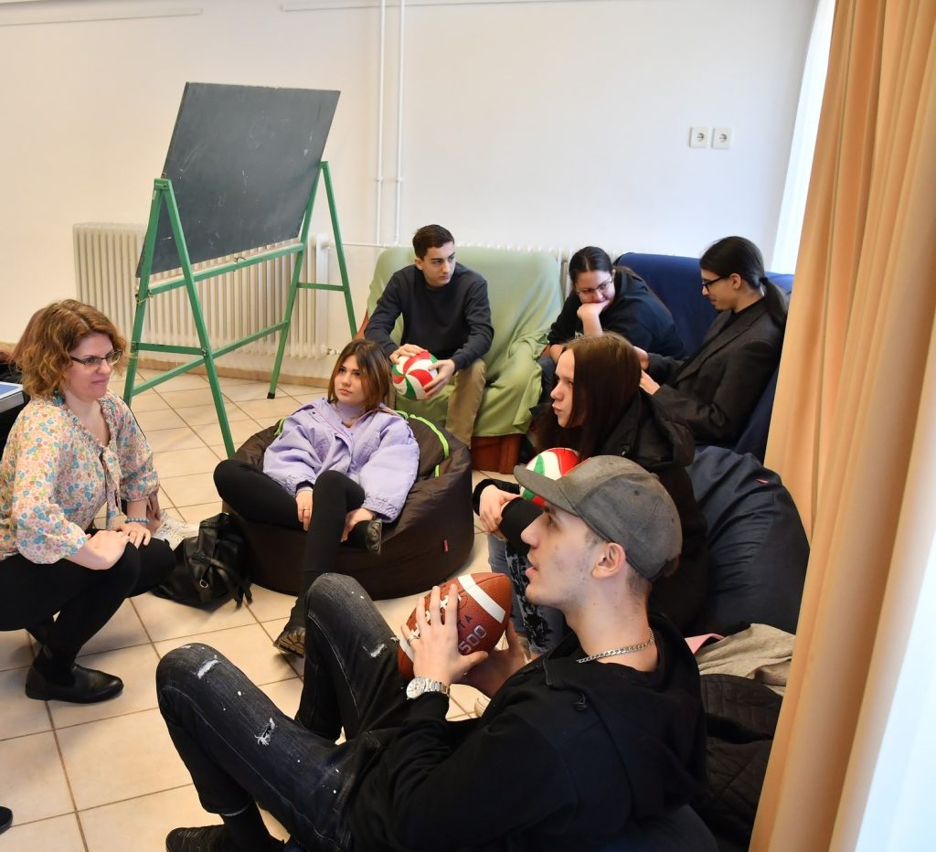 des-julcsi-es-martok-aliz-a-noi-vezetok-kihivasairol | Marie Claire Martók Aliz munka közben