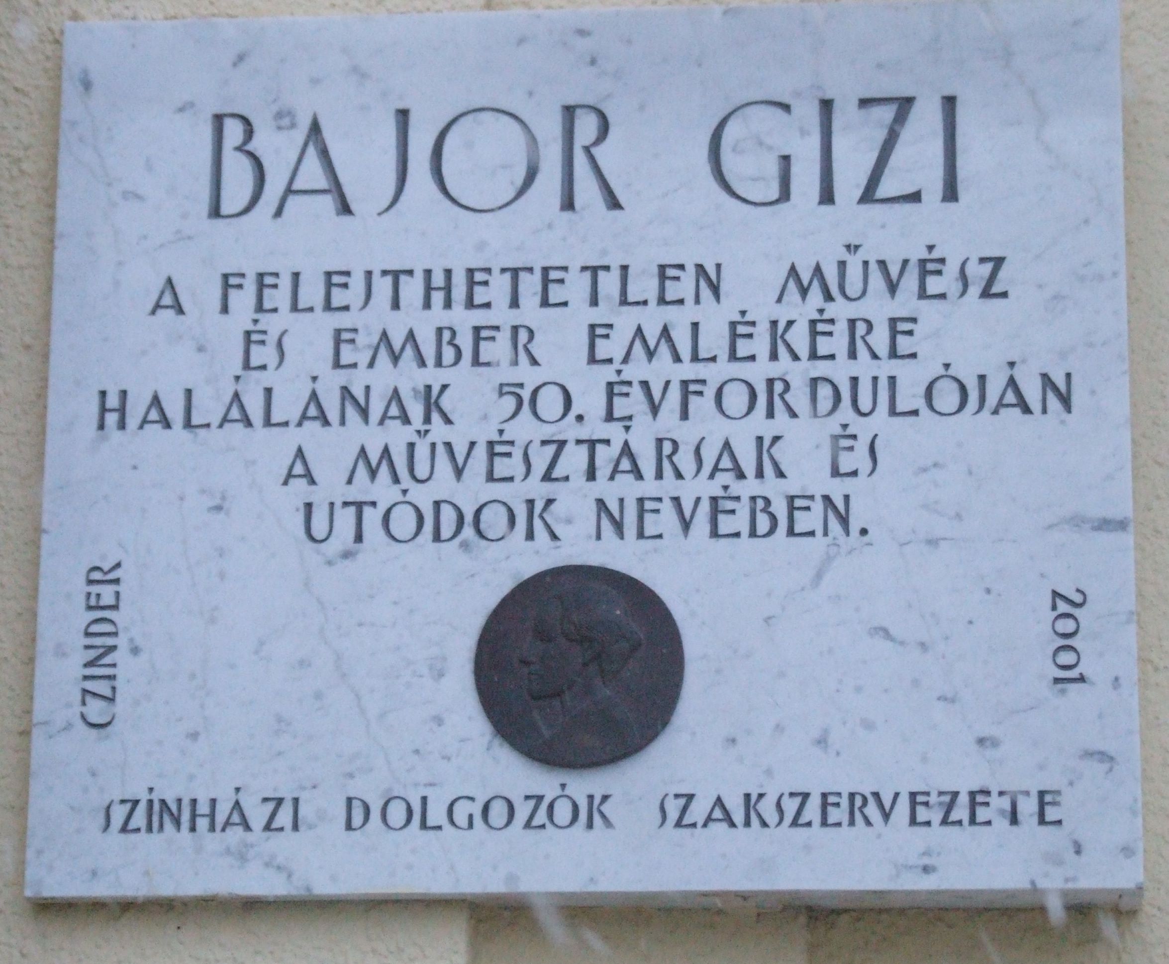 Bajor Gizi emléktáblája