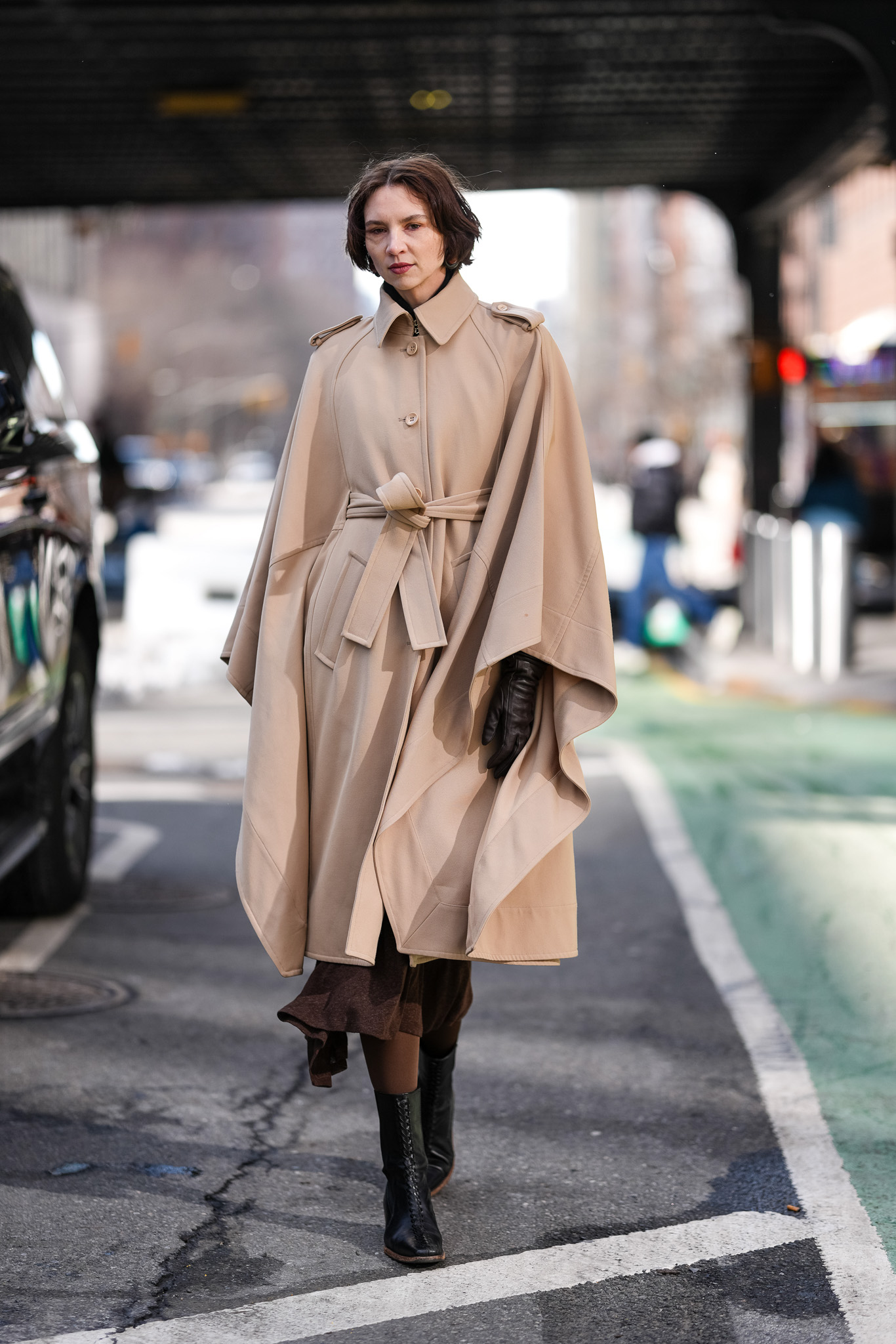 Modell őszi bokacsizmában