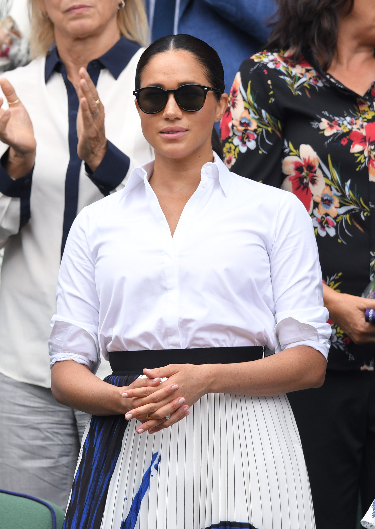Meghan Markle fehér ingben