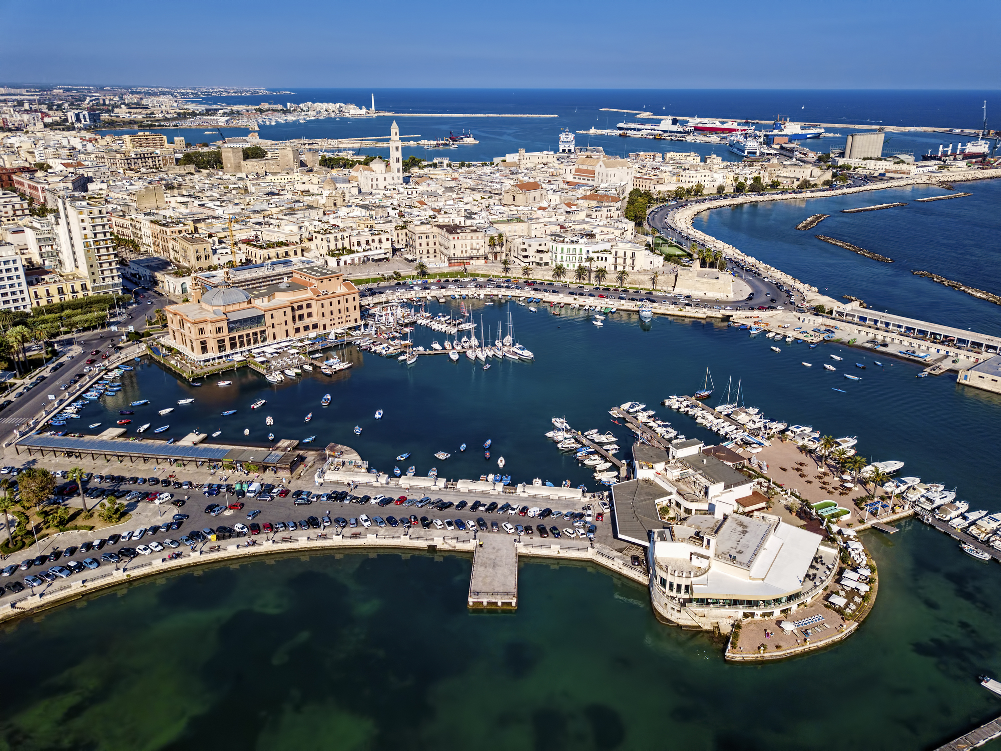 vakacio-osszel-ezekbe-a-varosokba-olcso-a-repulojegy | Marie Claire Bari