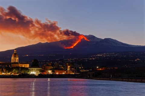 Etna vulkánkitörés Catania közelében