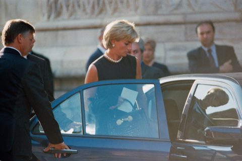 Diana hercegné Gianni Versace temetésén, Versace ruhában, 1997.