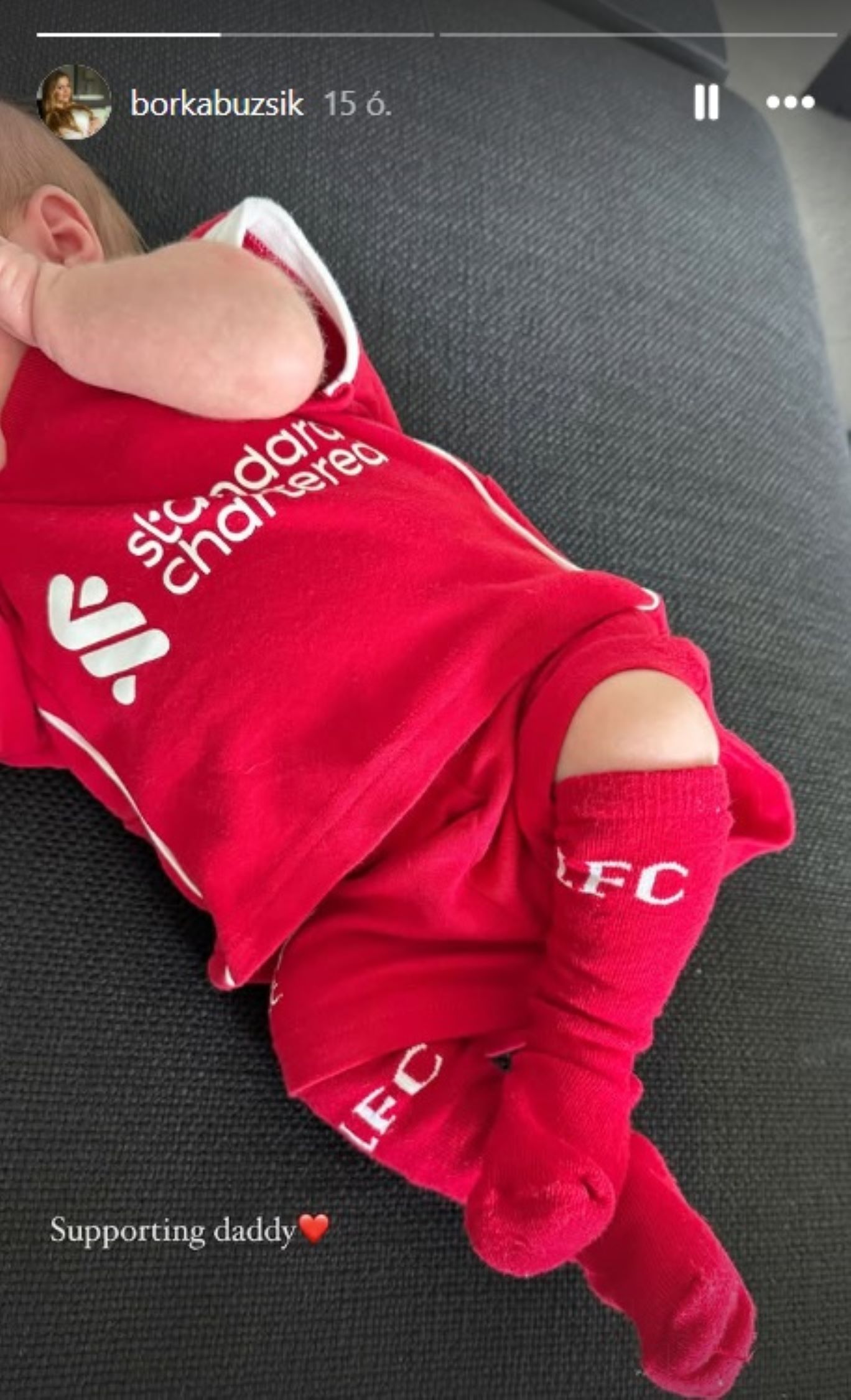 Szoboszlai Dominik kislánya Liverpool megzben