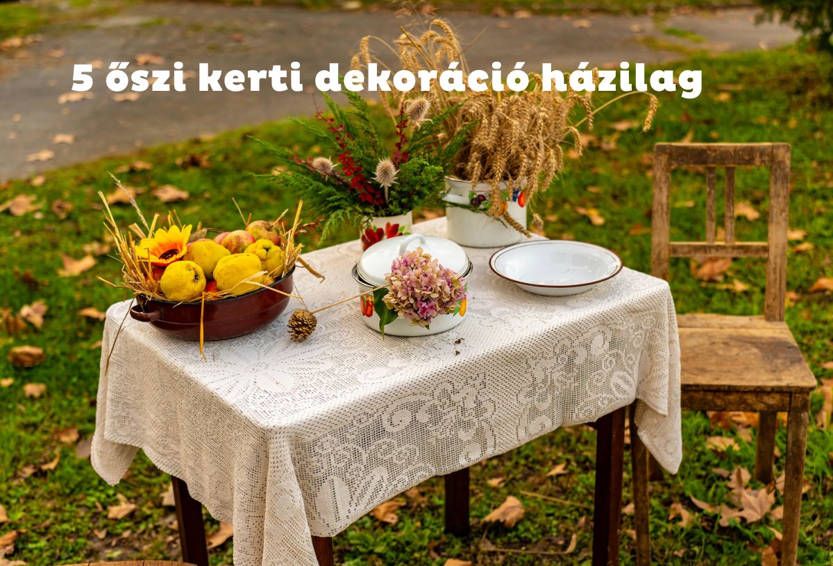 Őszi kertben asztal rusztikus asztalterítővel, sárga virágokkal, edényekkel, mellette régi szék