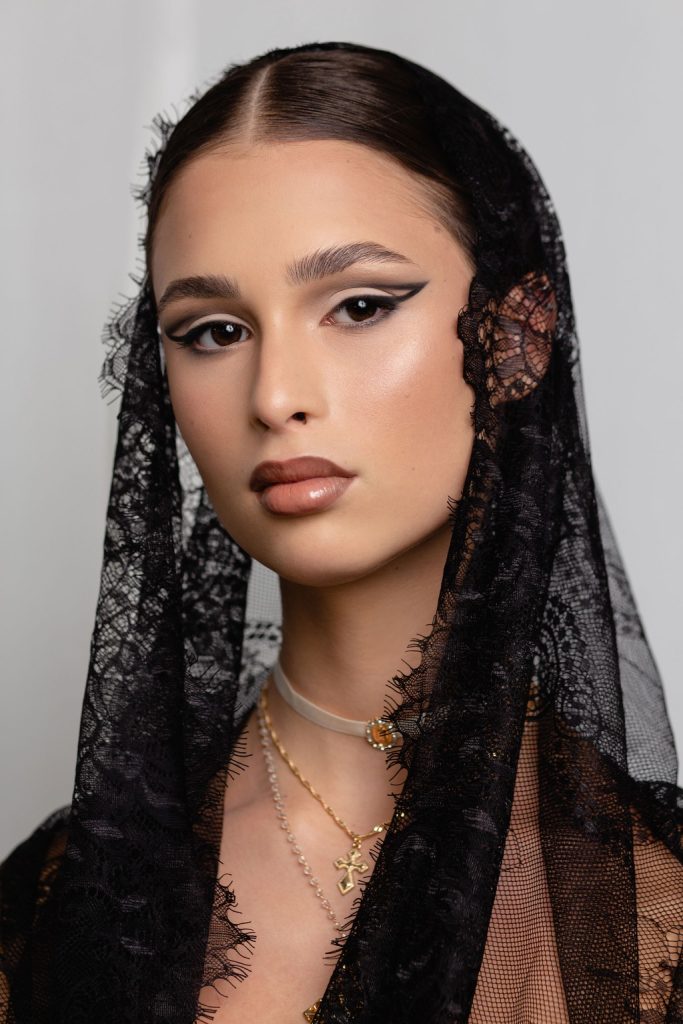 pall-adrienn-nyari-sminkek