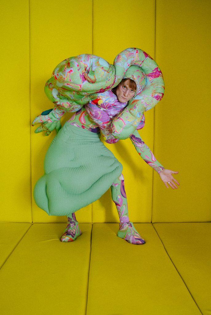 Jiang Sziszi: Prettier than you'll ever be