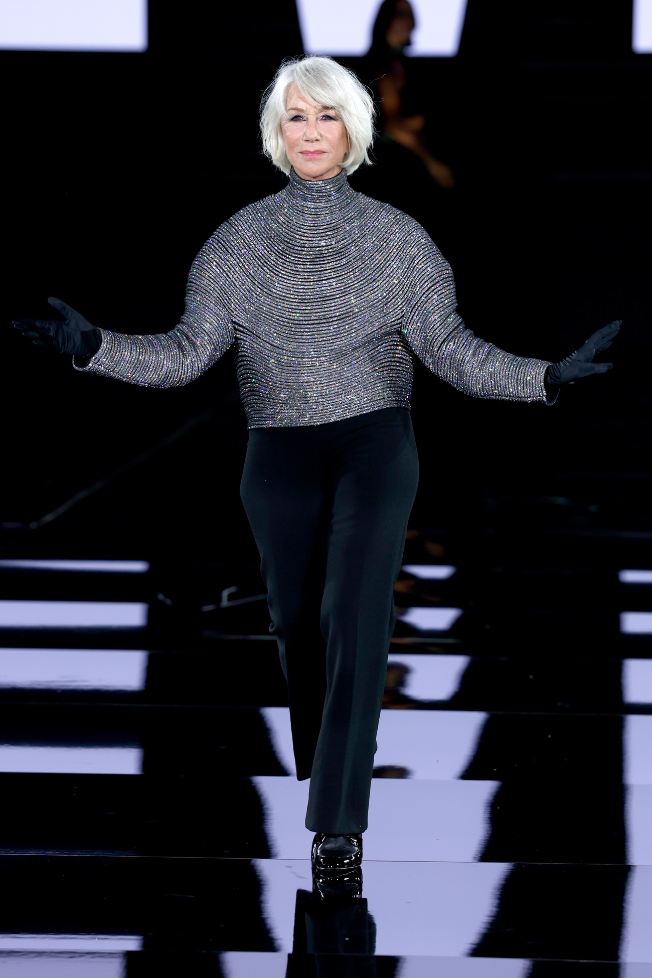 Helen Mirren a párizsi divathéten