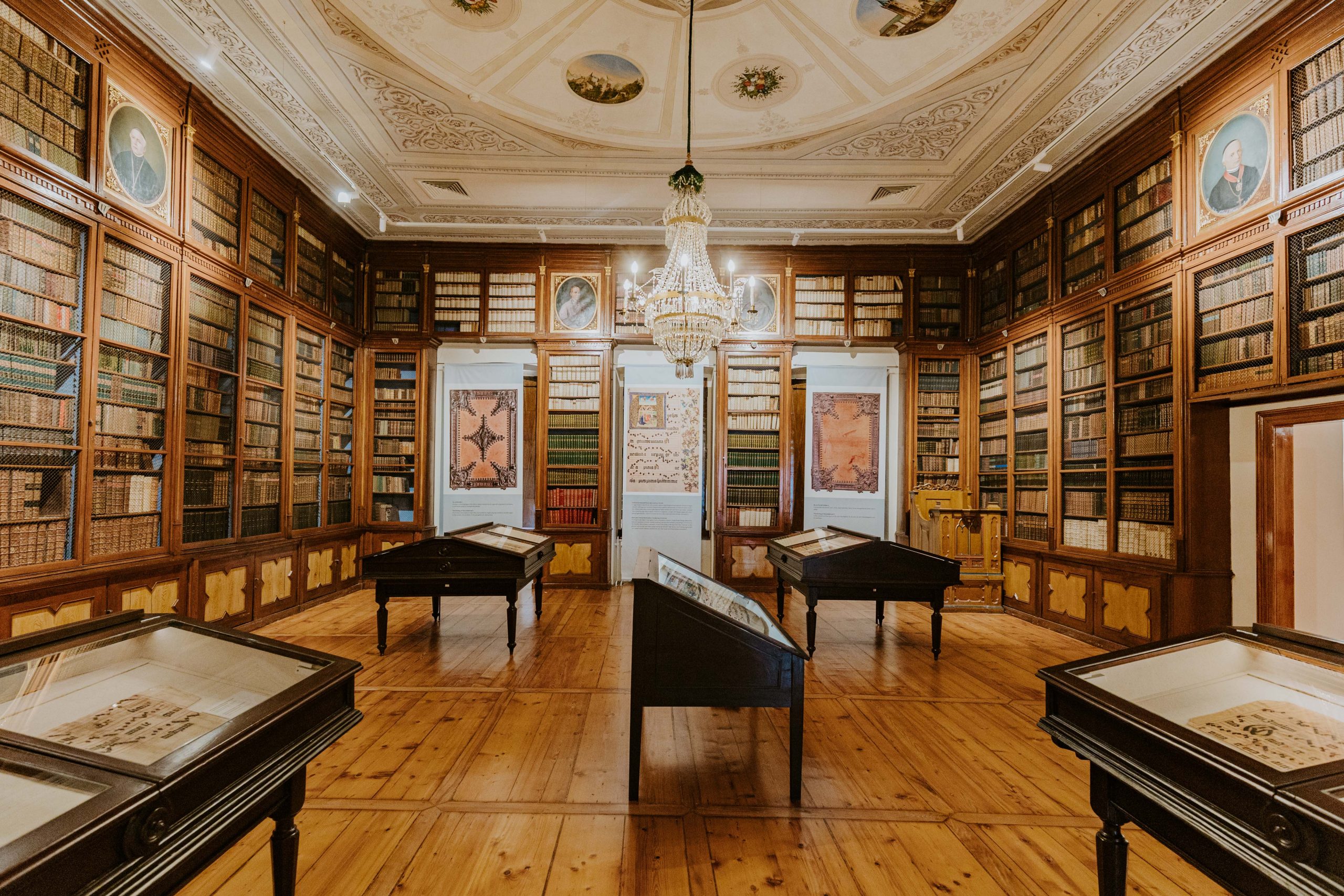 Győri Egyházmegyei Könyvtár