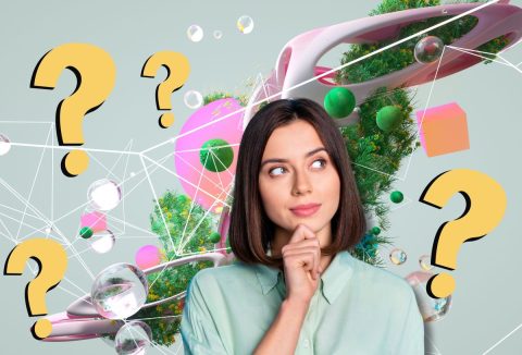 Természettudományos háttér előtt barna félhosszú hajú nő gondolkodik