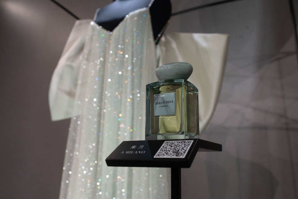 A világ első Armani Privé illatkiállítása a Sanghaji Kiállítási Központban