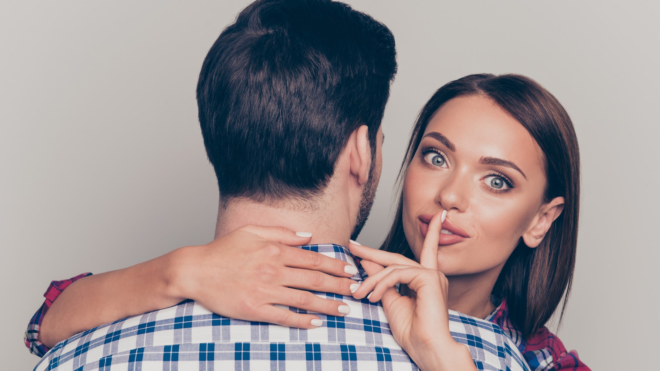 megcsalas-miert-lepnek-felre-a-nok | Marie Claire Nő megcsalja a párját