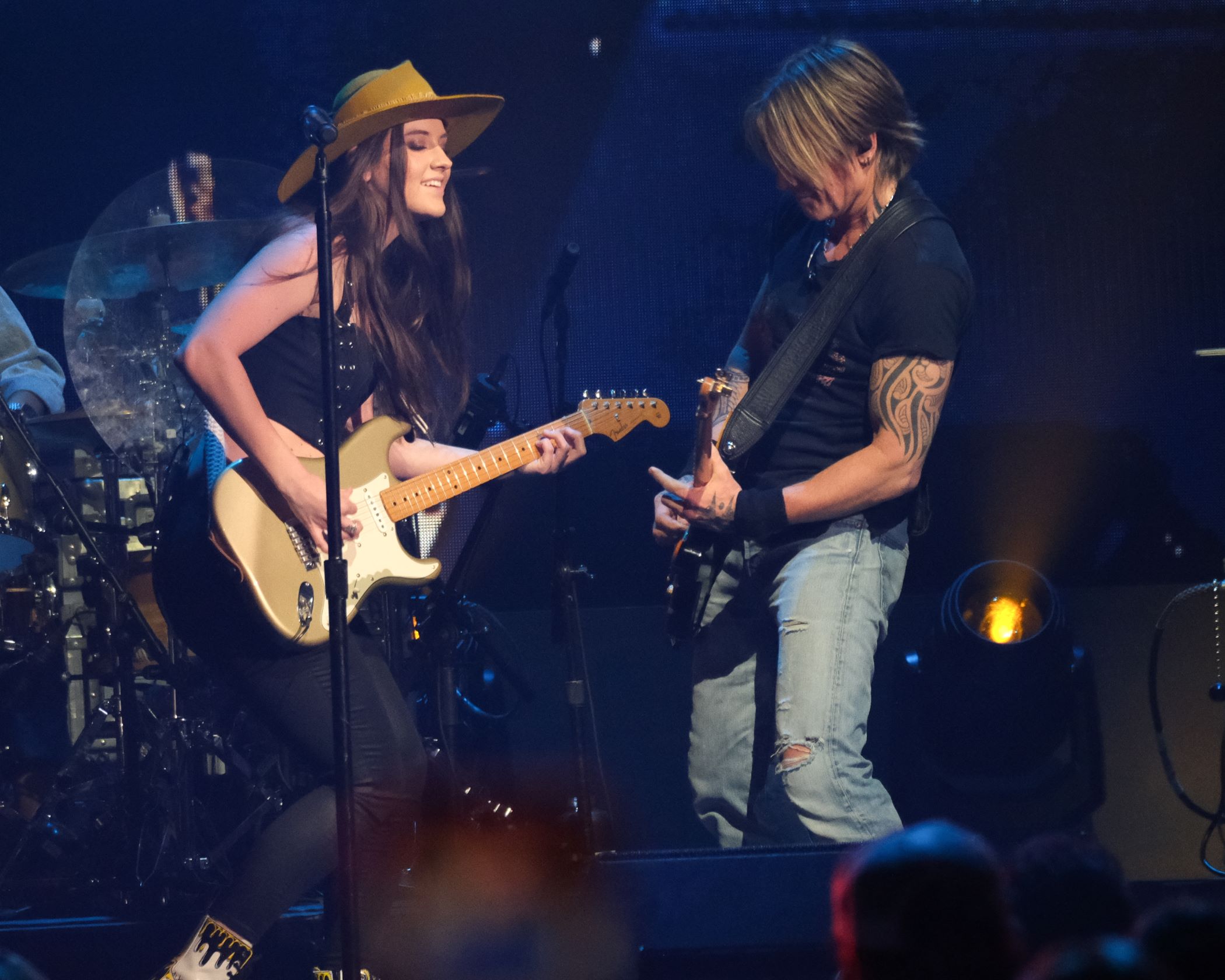 Keith Urban és 25 éves gitárosa