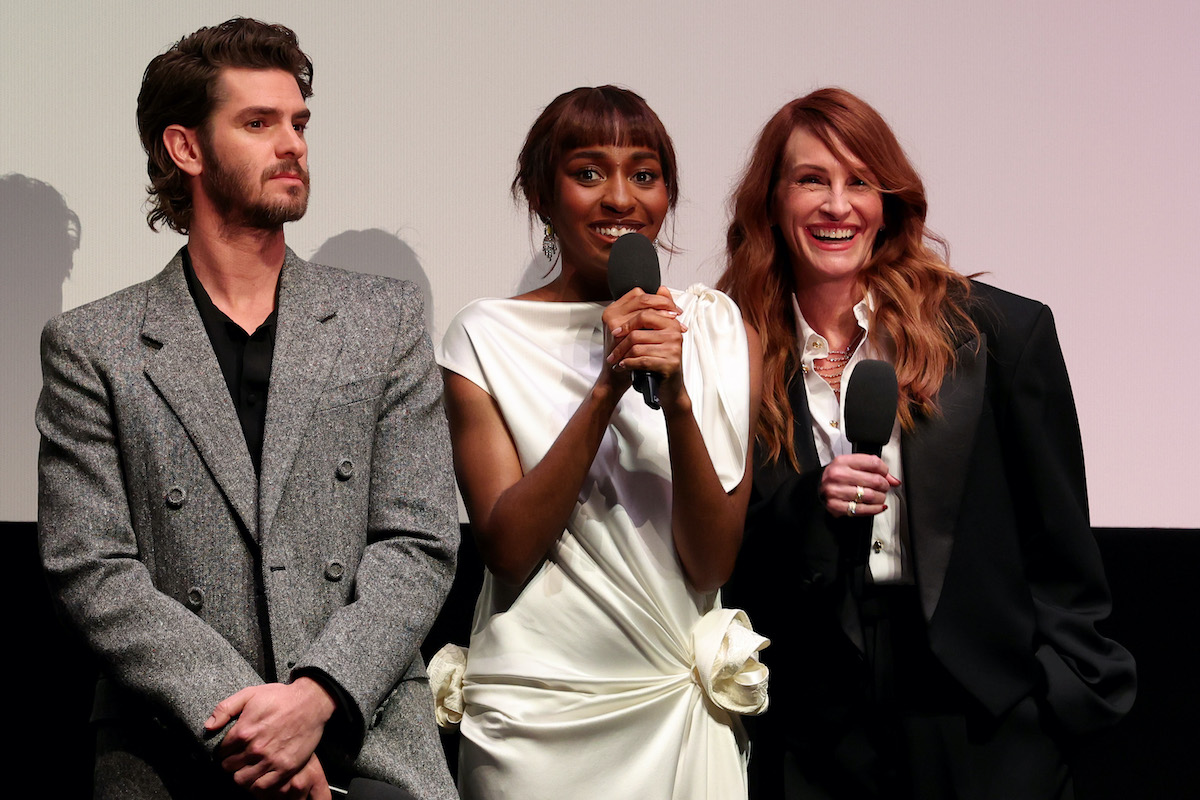 Andrew Garfield, Ayo Edebiri és Julia Roberts a Vadászat után gáláján, a 69. BFI London Film Festival színpadán, 2025.