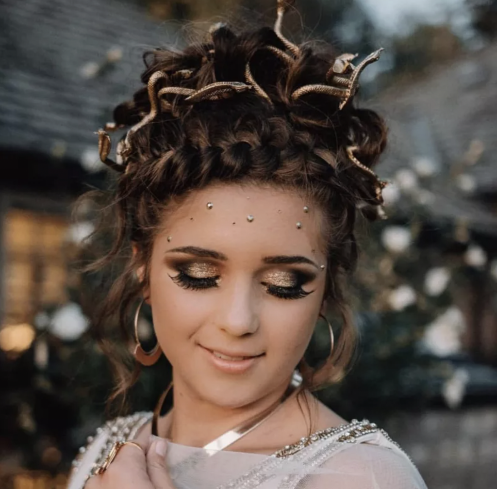 halloweeni haj inspiráció 2025