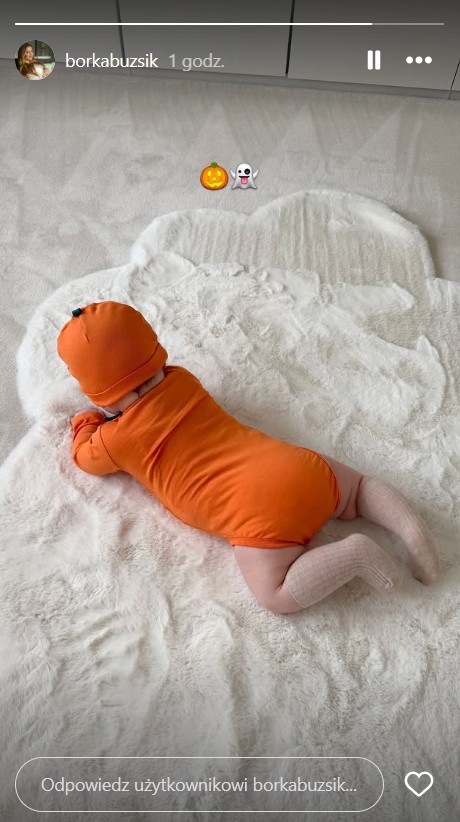 Halloweeni töknek öltözött Szoboszlai Dominik kislánya