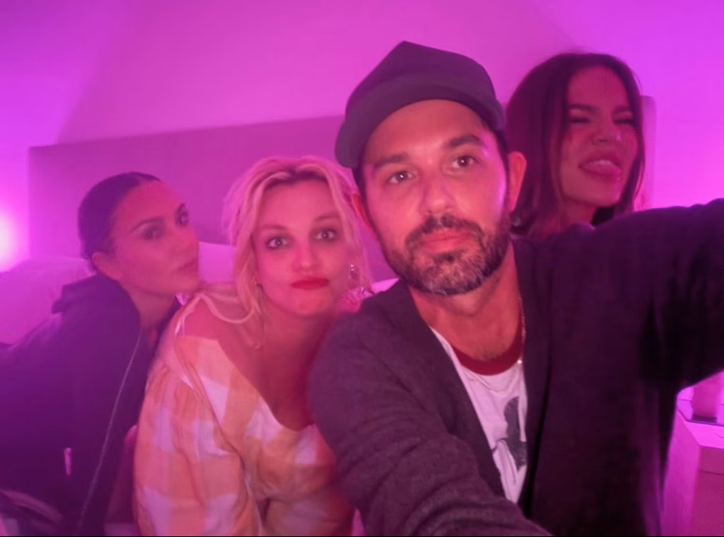 Britney Spears Kim és Khloé Kardashian társaságában