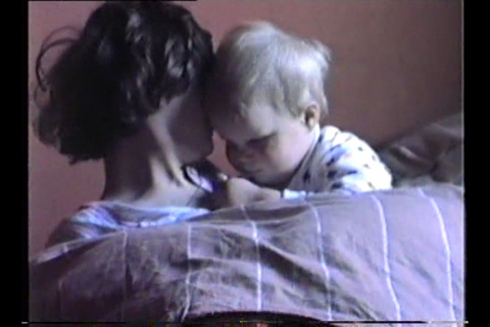 Archív felvétel Haragonics Sára Szia, Sári című dokumentumfilmjéből