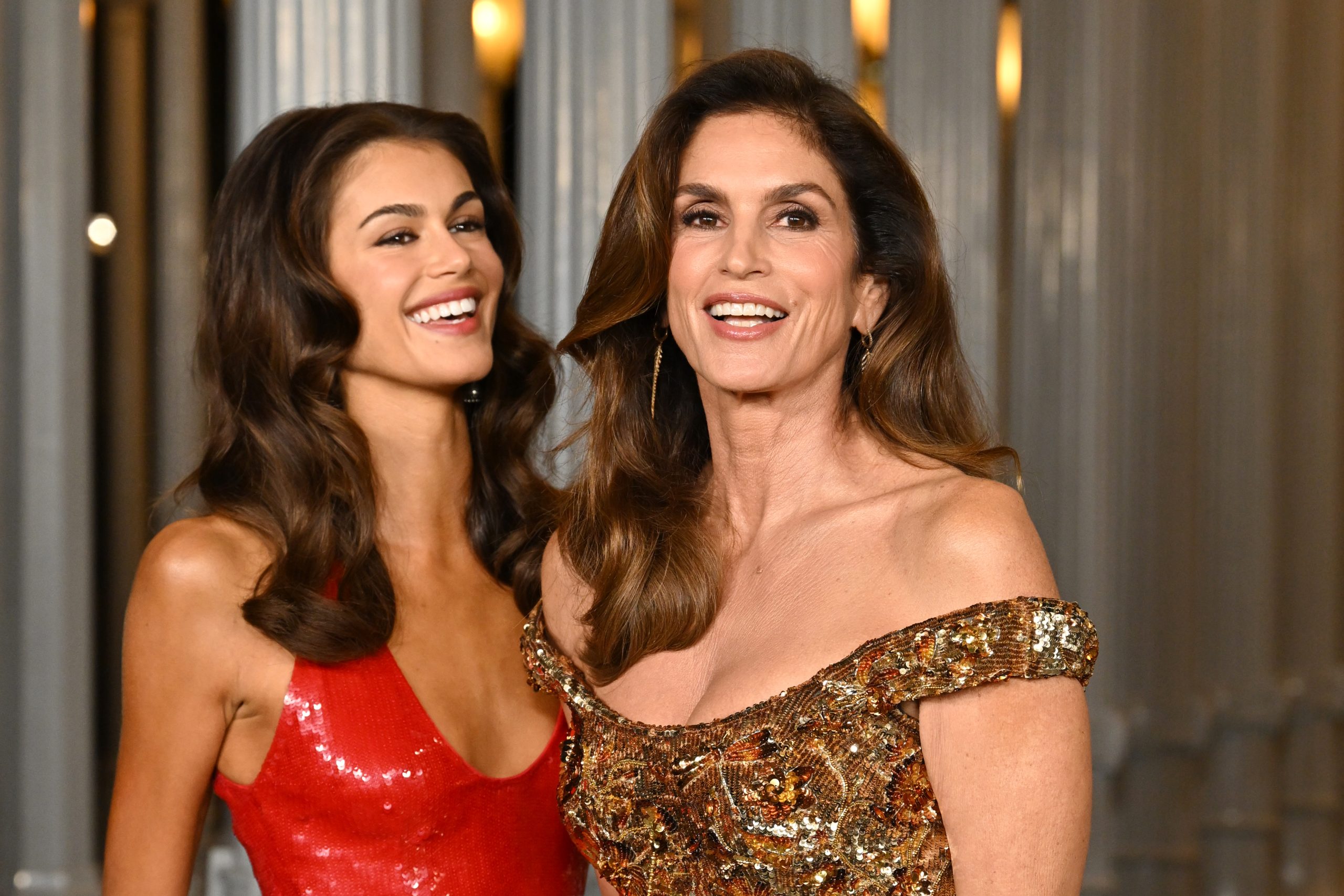Kaia Gerber és Cindy Crawford a 2025-ös LACMA Art Art + Film Gálán