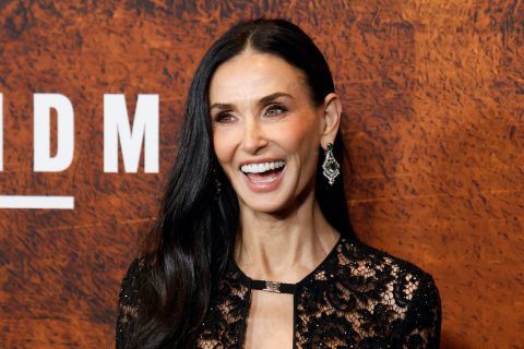 Demi Moore fekete csipke Gucci ruhában a Landman 2. évadának premierjén 2025. november 11., New York.