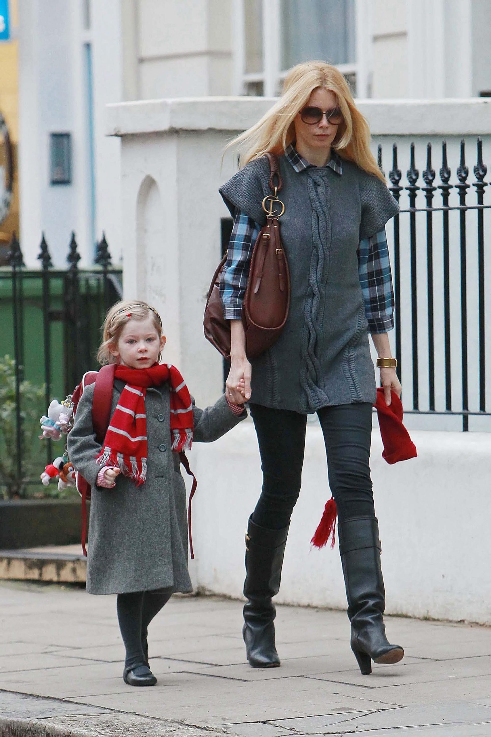 Claudia Schiffer és lánya 2011-ben