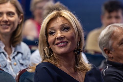 Játékszín évadnyitója, ahol bemutatták hogy megújult nézőtérrel és kényelmesebb körülményekkel várják a nézőinket a Játékszínben az új évadban – Liptai Claudia