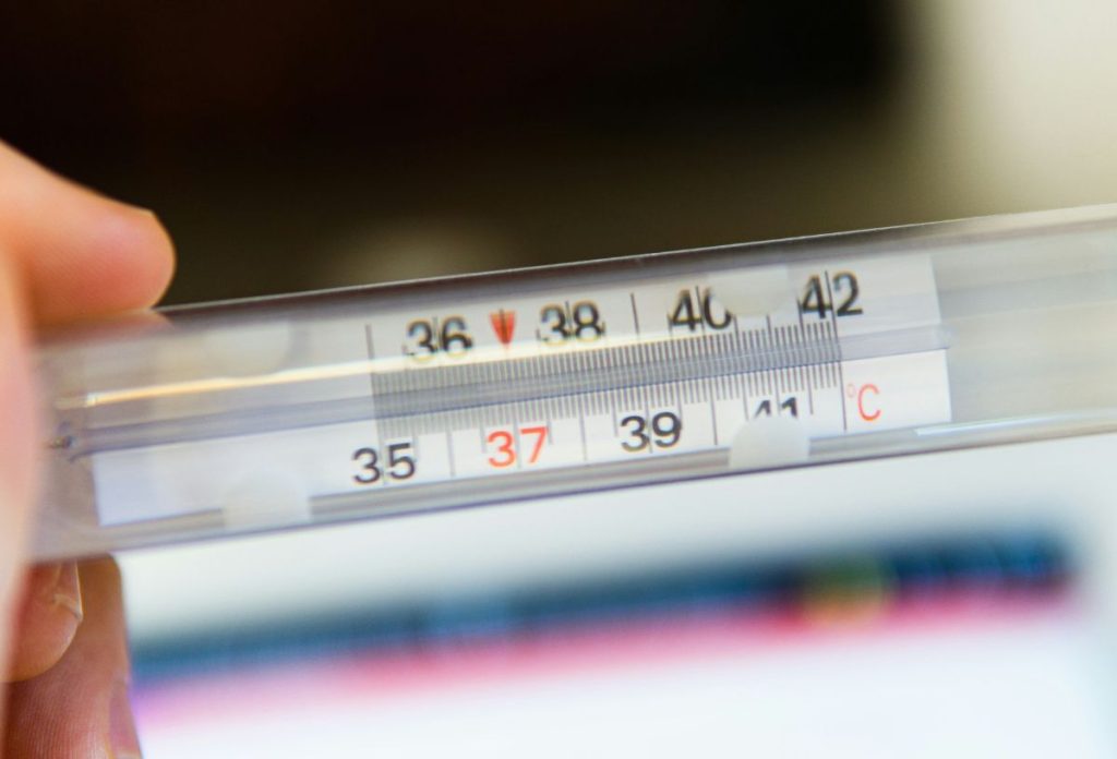 Hagyományos üveg lázmérő